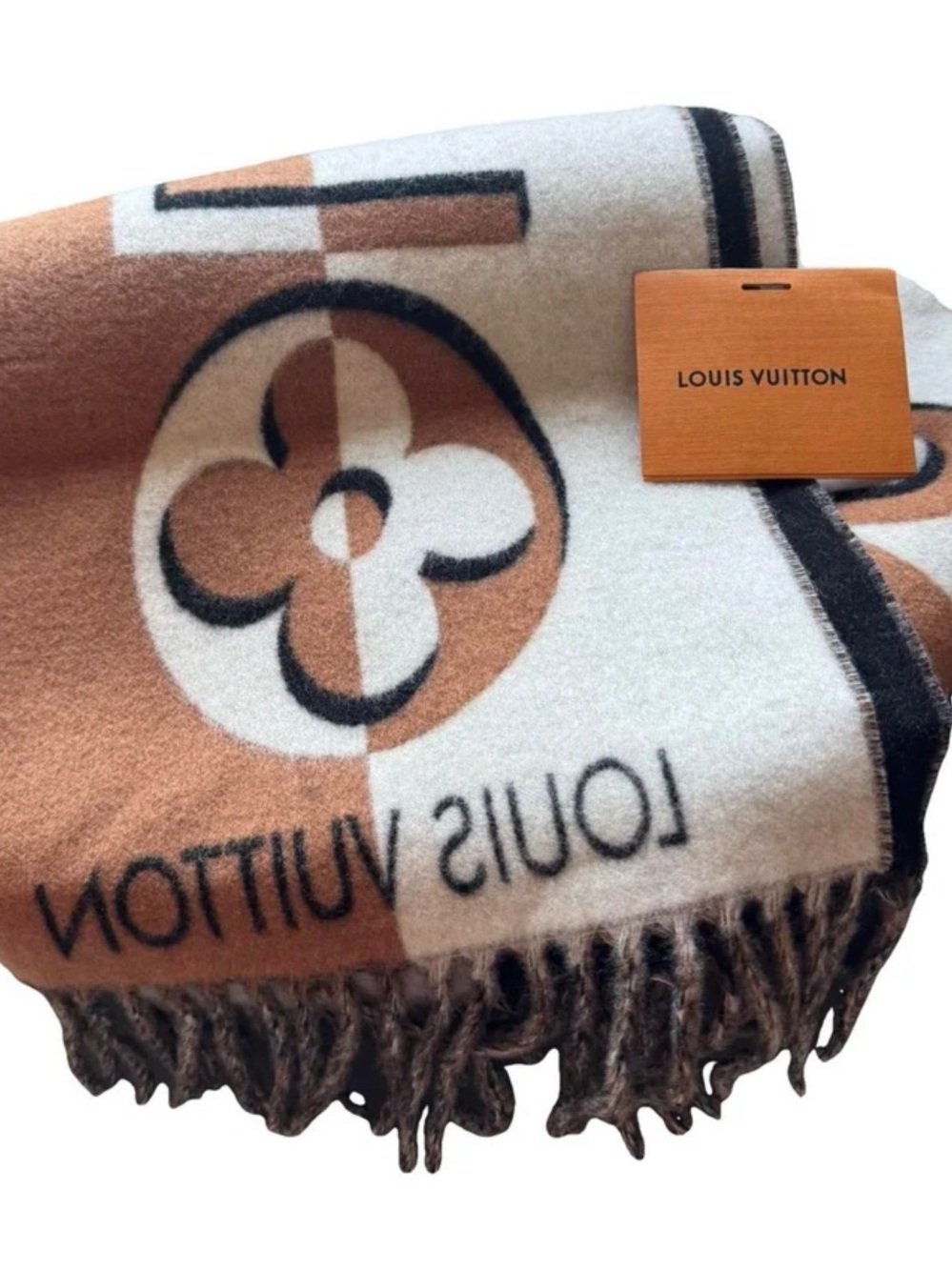 Brand New Louis Vuitton Duo Infinity Scarf.